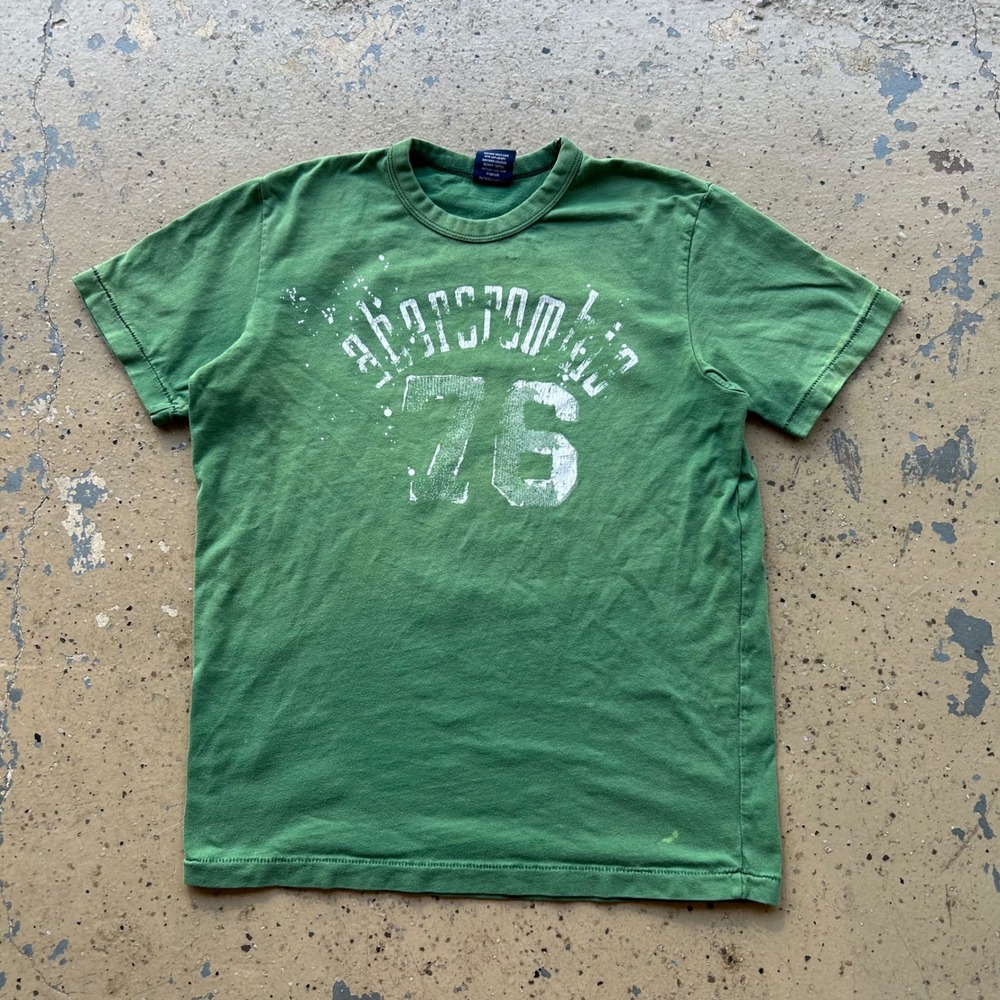 Abercrombie 76 Graphic T Shirt Mens Medium Green Distressed Y2K Logo Tee